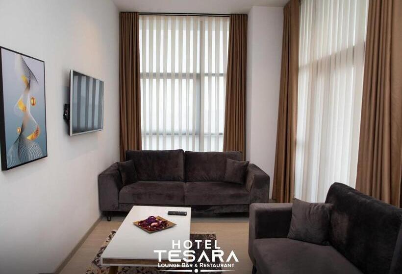 سوییت جونیور لوکس, Tesara