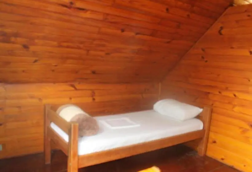 スタンダードバンガロー, Pousada E Camping Carrion