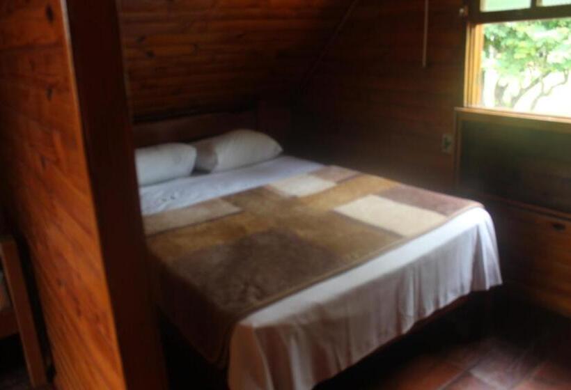 标准平房, Pousada E Camping Carrion