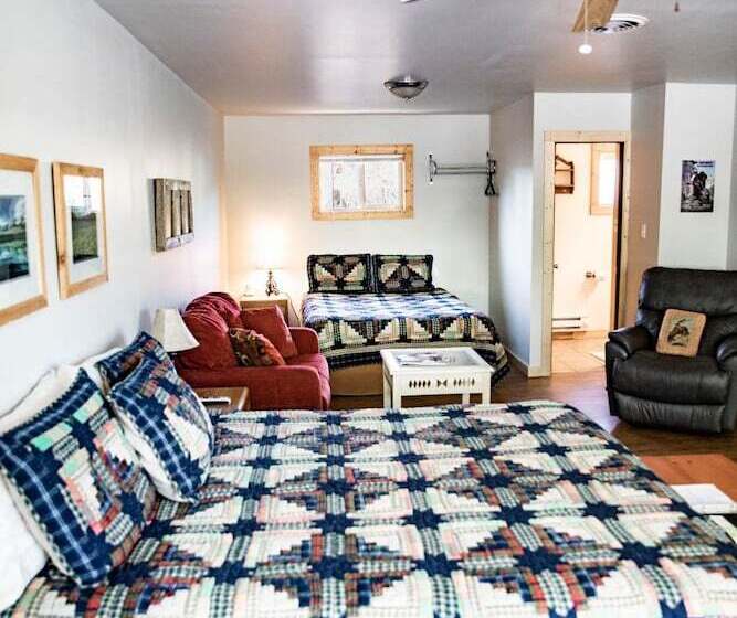 إستوديو قياسى, Rocky Mountain Inn