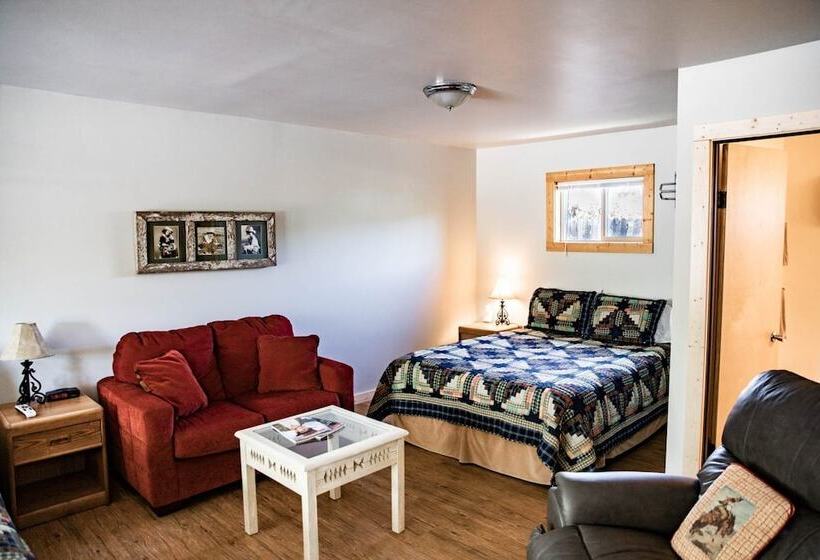 스탠다드 스튜디오, Rocky Mountain Inn