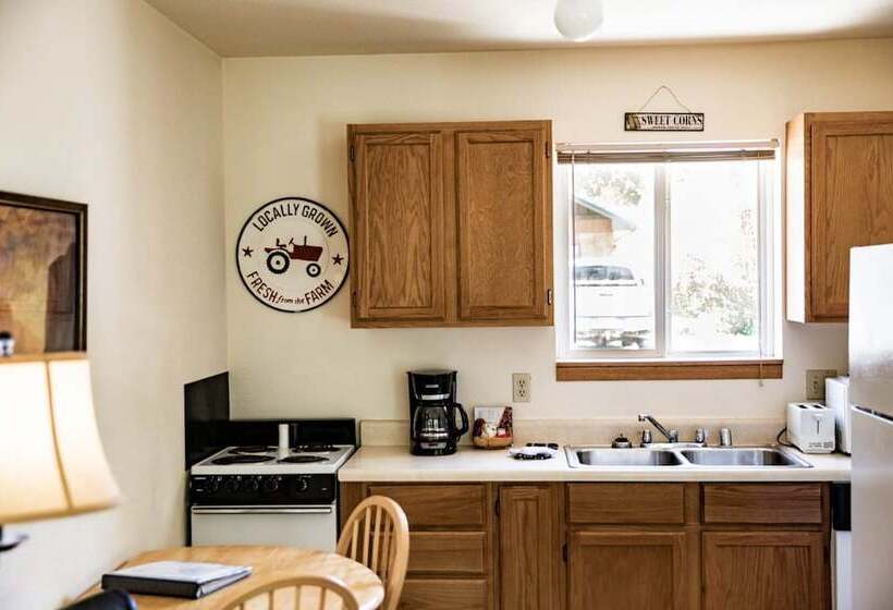 إستوديو قياسى, Rocky Mountain Inn