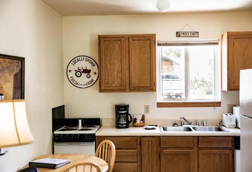 إستوديو قياسى, Rocky Mountain Inn