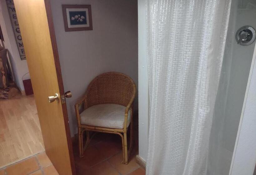 منزل 3 غرف نوم, Rocky Mountain Inn