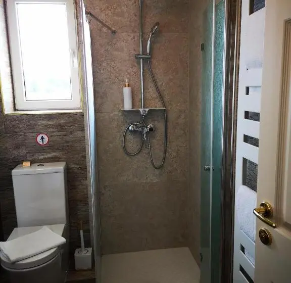 デラックススイート, Aparthotel Goldener Hahn Apartments