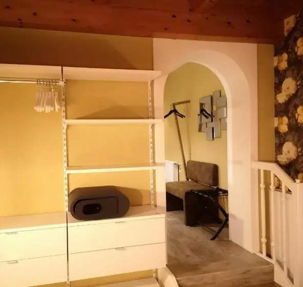 デラックススイート, Aparthotel Goldener Hahn Apartments