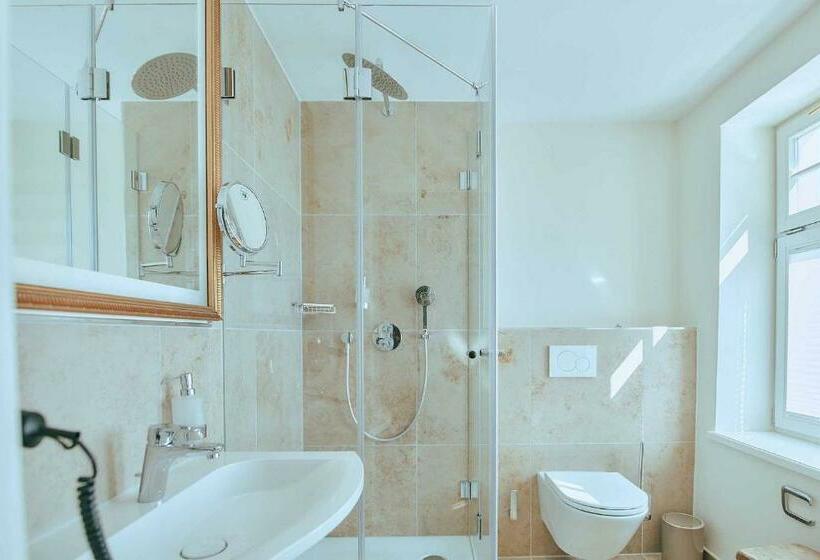 Номер Стандарт, Brauereigasthof Zum Kuchlbauer