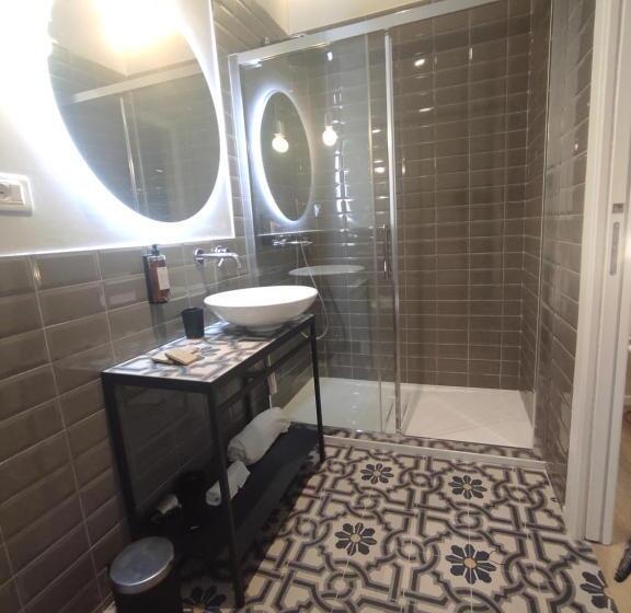 اتاق لوکس, Residenza Montebello