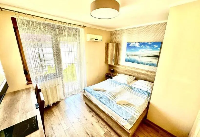 Family flat with balcony, Unio Vendégház 3