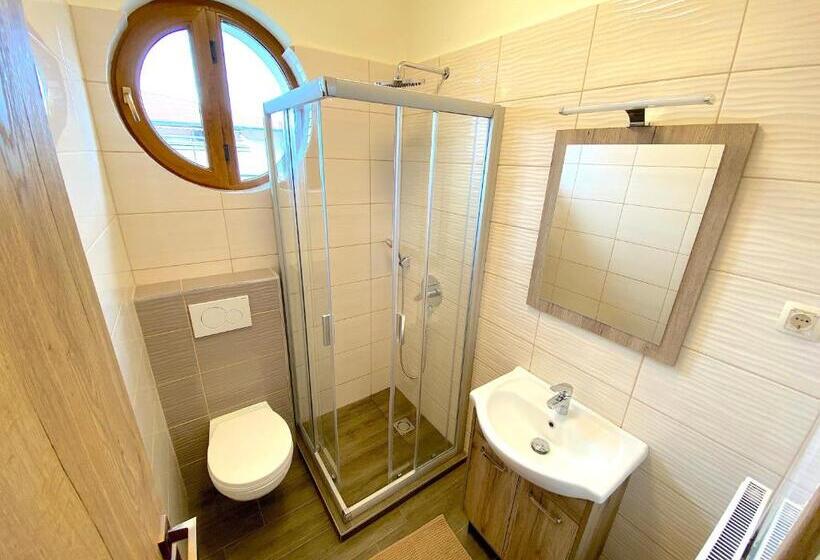Family flat with balcony, Unio Vendégház 3