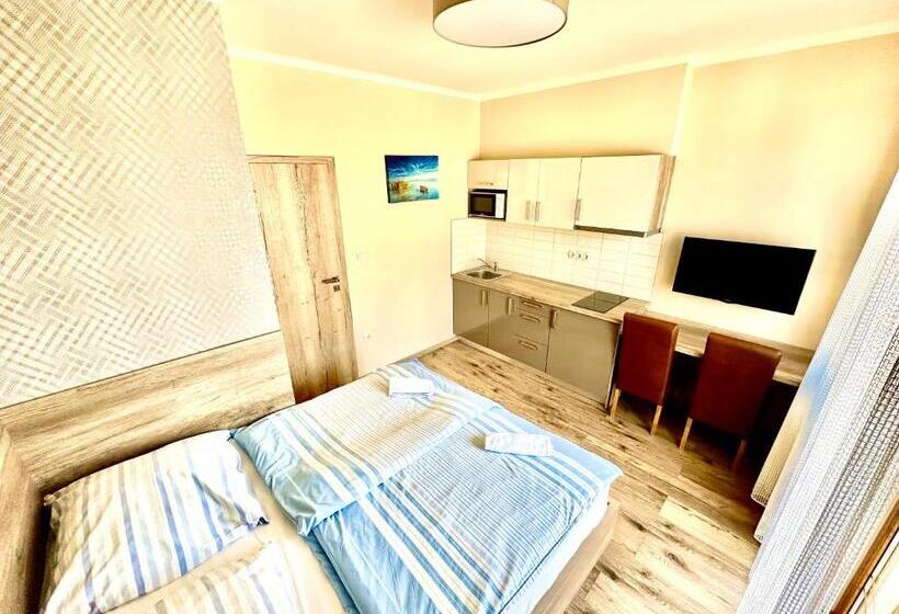 Family flat with balcony, Unio Vendégház 3