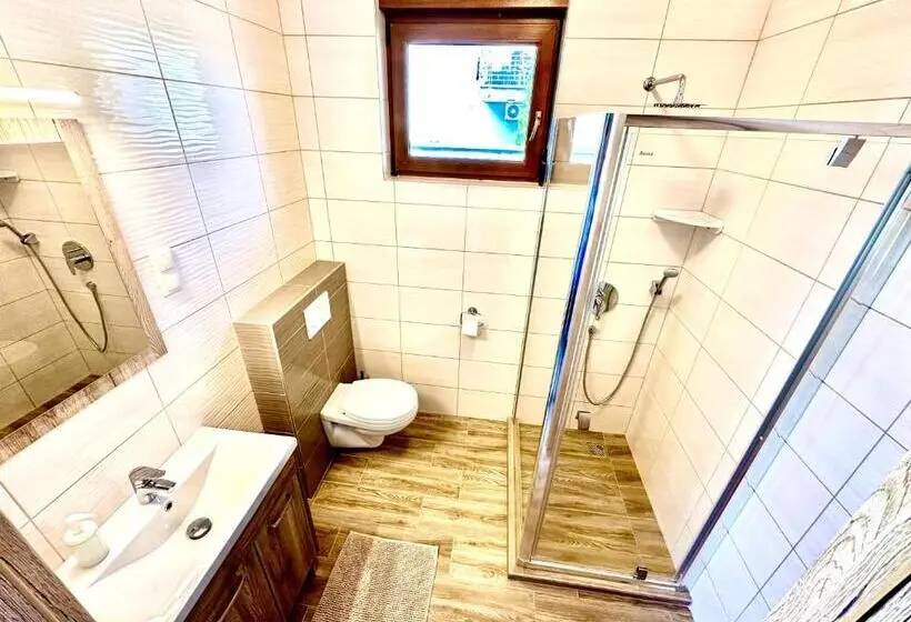 Huoneisto 1 Makuuhuone, Unio Vendégház 3