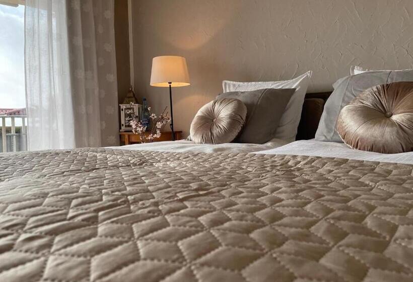 חדר סטנדרט נוף לבריכה, Marie Jean Chambre D Hotes & Gite