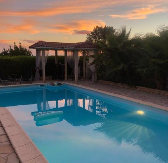 חדר סטנדרט נוף לבריכה, Marie Jean Chambre D Hotes & Gite