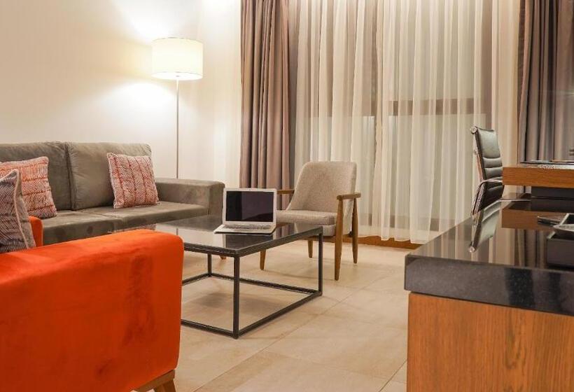 شقة غرفة واحدة مطلة على حمام السباحة, Star Land Hotel Bastos