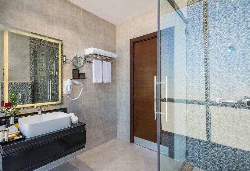 סוויטת סופריור, Tulip Plaza