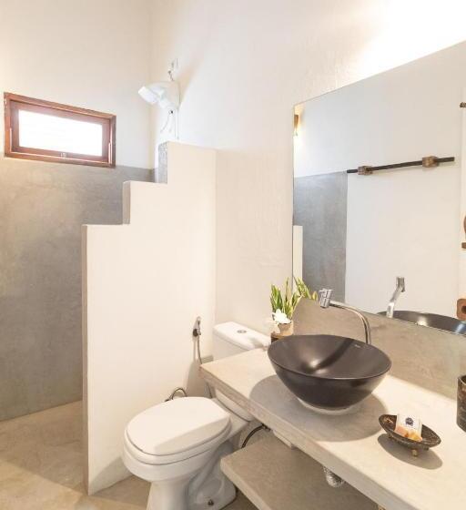 带阳台的三人标准间, Pousada Villa Serena