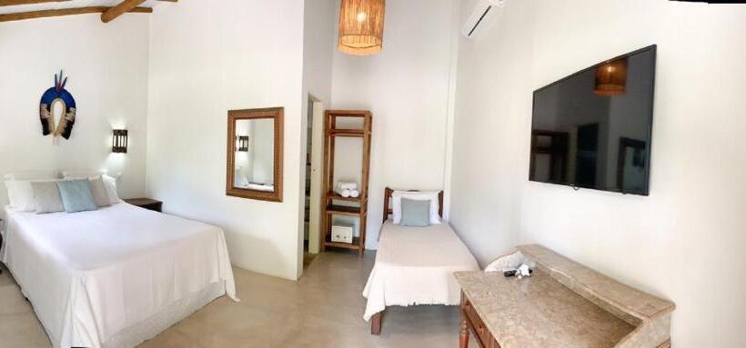 带阳台的三人标准间, Pousada Villa Serena