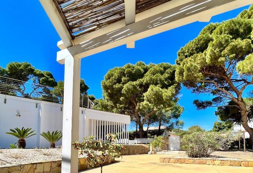 חדר סטנדרט נוף לגינה, Angolo Mare Apartments & Rooms