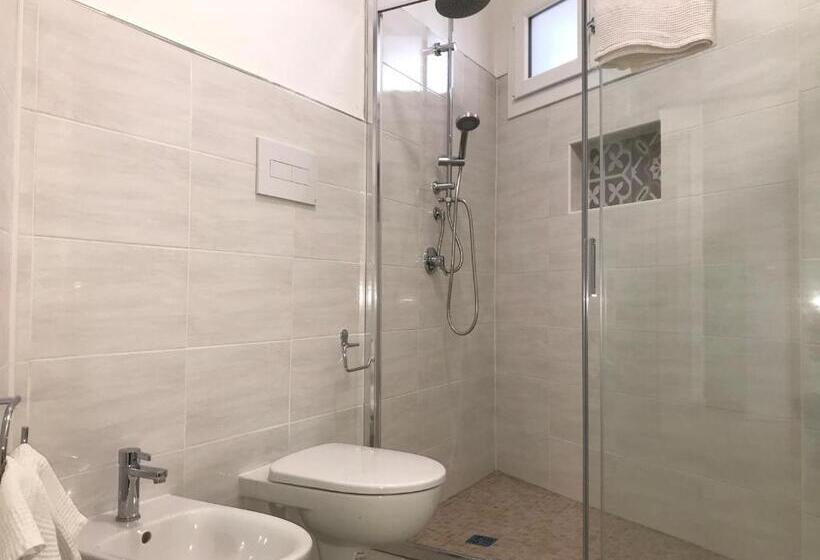 דירת חדר בקומת קרקע, Angolo Mare Apartments & Rooms