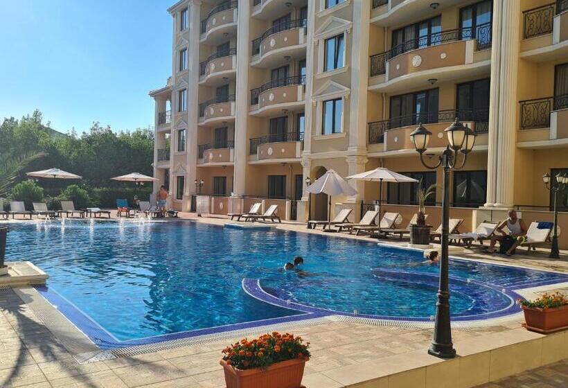 带1个卧室带泳池的公寓, Flora Beach Private