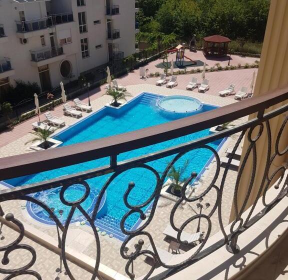 带1个卧室带泳池的公寓, Flora Beach Private