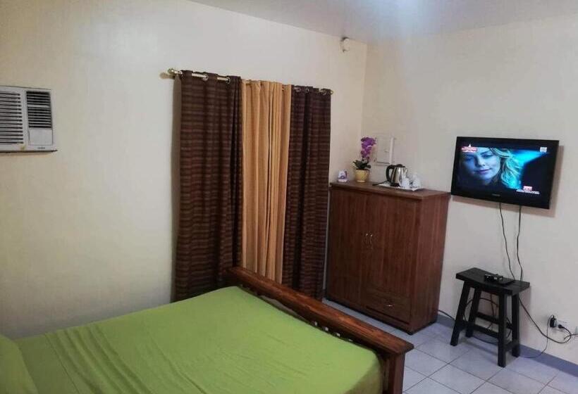 غرفة عائلية, Sn David Apartelle