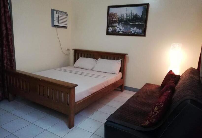 غرفة عائلية, Sn David Apartelle