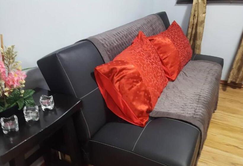 غرفة عائلية, Sn David Apartelle