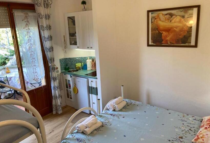 غرفة قياسية رباعية, Oasi Del Cuore Due Graziose Camere Con Vista Mare A 7 Min Dal Mare Di Castiglioncello