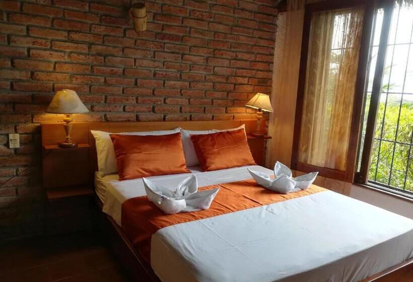 بنگله خانوادگی, Hosteria Cumilinche