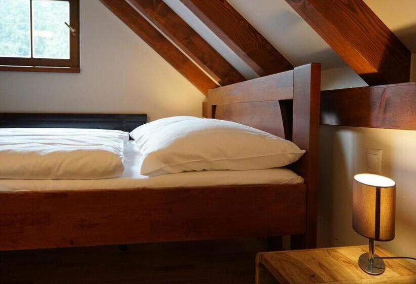 패밀리 룸, Jezírko Lesní Restaurant & Penzion