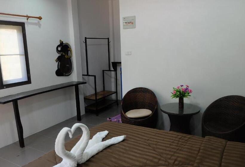 חדר דחוקס עם מיטת קינג, Captan Home