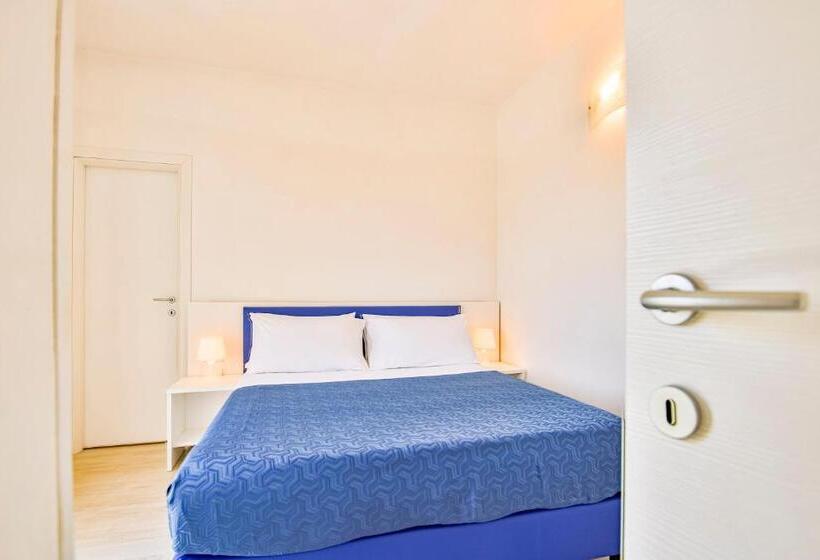 شقة غرفة نوم واحدة مزودة بشُرفة, Rex Residence