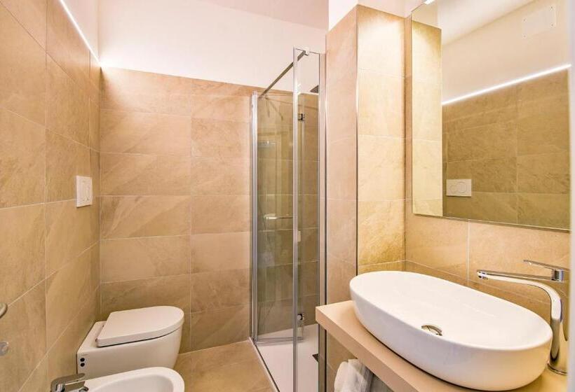 إستوديو قياسى مطل على البحر, Rex Residence