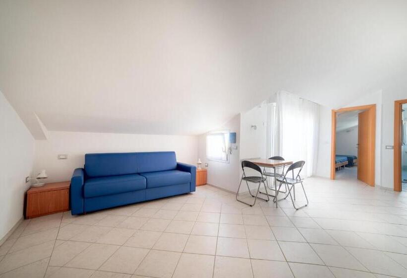 شقة دور أخير غرفة نوم واحدة, Rex Residence