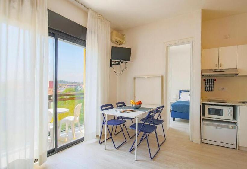 شقة غرفة نوم واحدة مزودة بشُرفة, Rex Residence