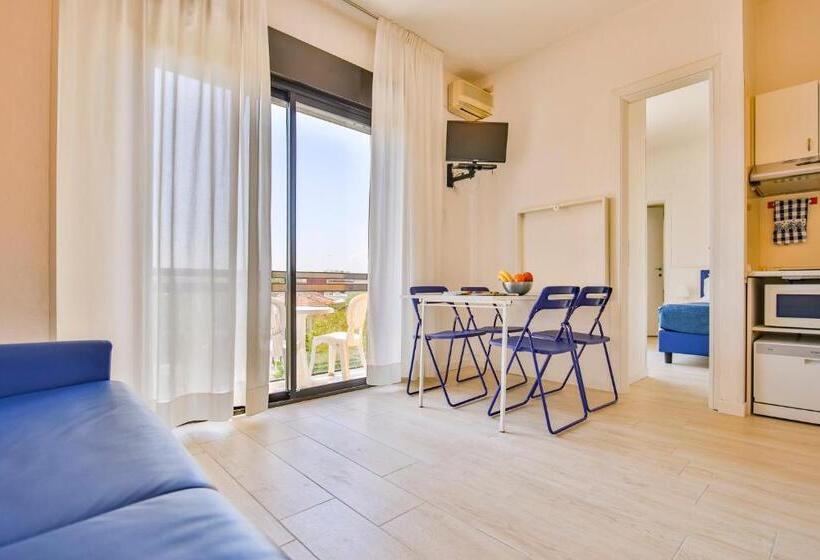 شقة غرفة نوم واحدة مزودة بشُرفة, Rex Residence