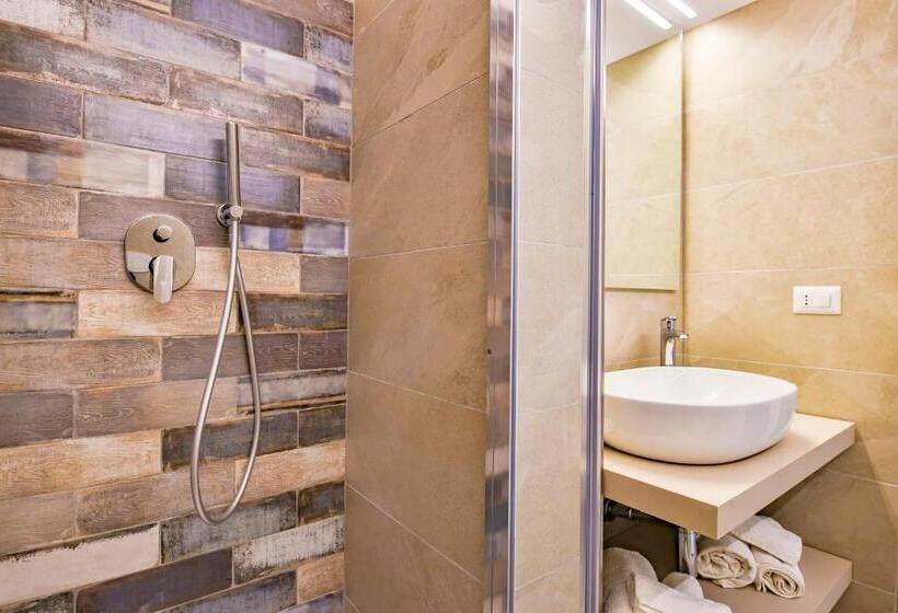 إستوديو قياسى مطل على البحر, Rex Residence