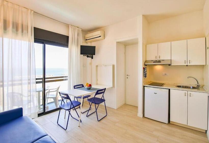 إستوديو قياسى مطل على البحر, Rex Residence