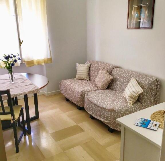 １ベッドルームアパートメント, Eden Apartment