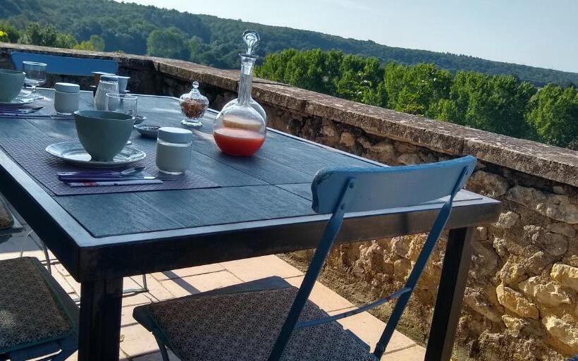 标准间, Montenaut