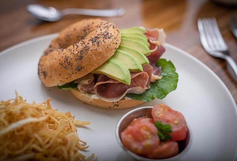 اتاق استاندارد با تخت دو نفره بزرگ, Ocotea Boutique