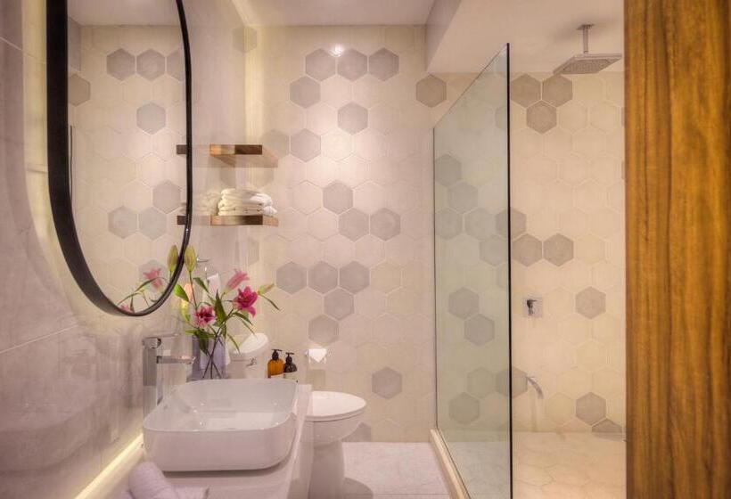 اتاق استاندارد با تخت دو نفره بزرگ, Ocotea Boutique