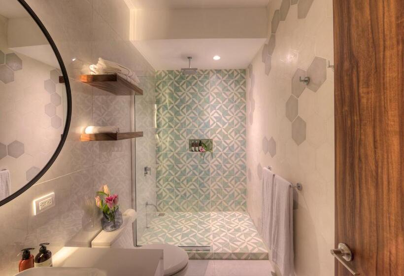 اتاق استاندارد با تخت بزرگ, Ocotea Boutique