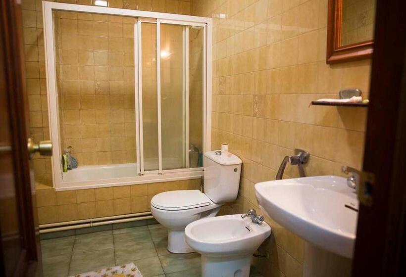 اتاق استاندارد, Hostal A Pedra