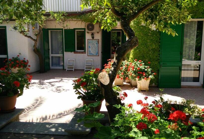 غرفة قياسية, Residenza Villa I Nidi