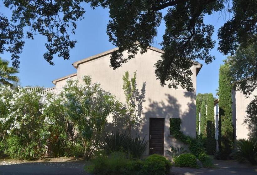 شقة غرفة واحدة, Résidence Les Chênes