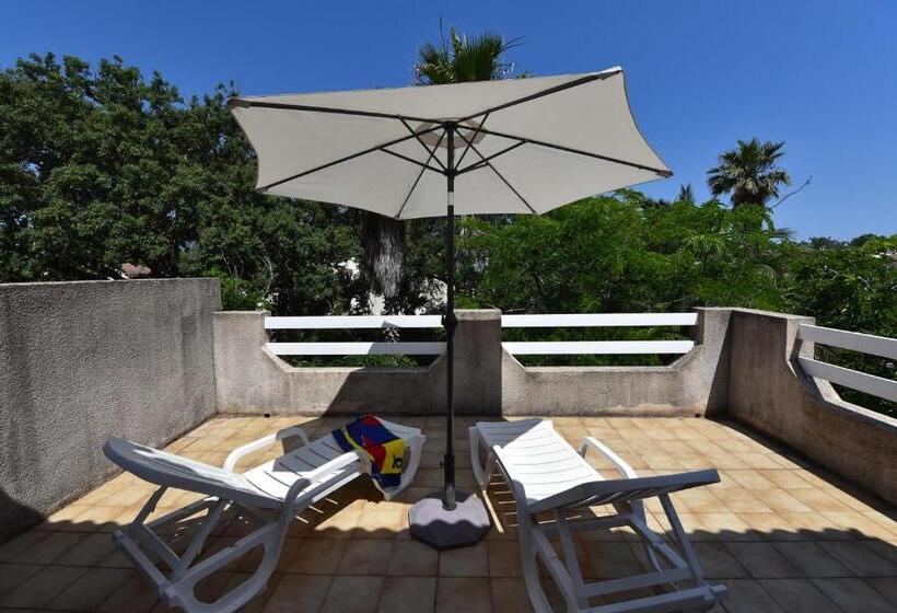 شقة غرفة واحدة, Résidence Les Chênes