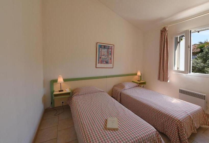 شقة غرفتين نوم مزودة بتراس, Résidence Les Chênes